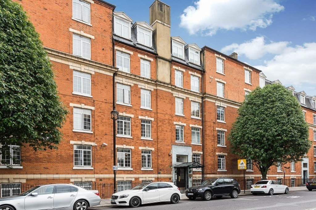 Marble Arch Apartments - Image 1